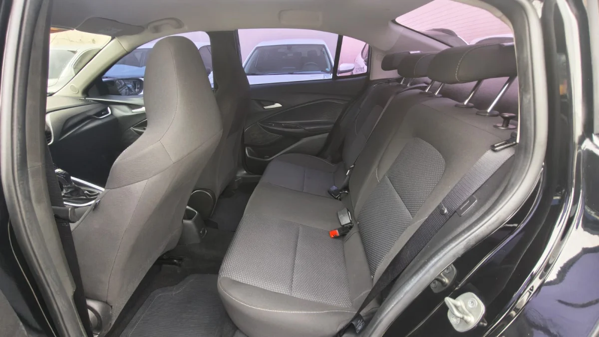 ONIX SEDAN Plus LT1 1.0 12V Flex 4p Mec   2023 - Imagem 4