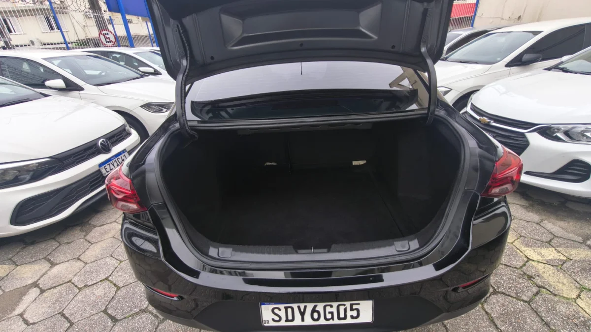ONIX SEDAN Plus LT1 1.0 12V Flex 4p Mec   2023 - Imagem 9