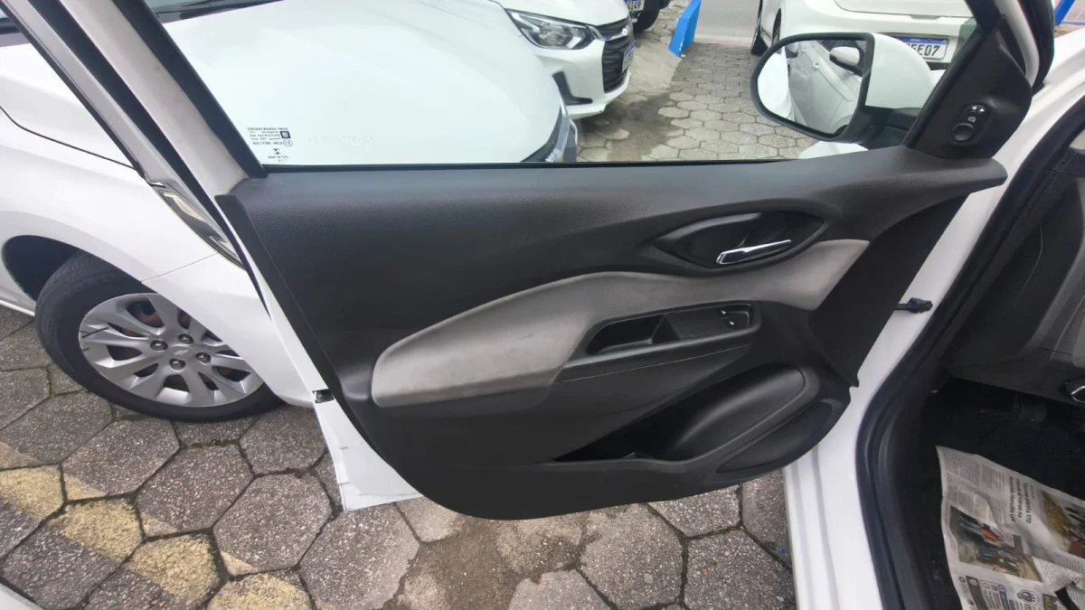ONIX HATCH LT 1.0 8V FlexPower 5p Mec 2019 - Imagem 2