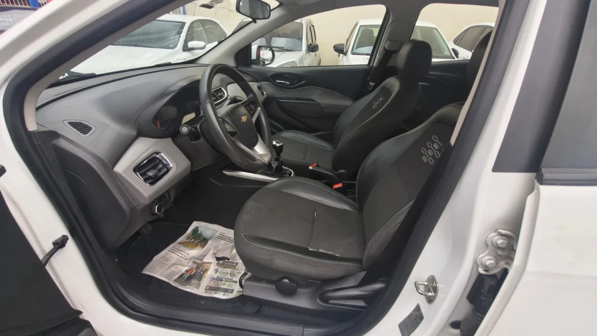ONIX HATCH LT 1.0 8V FlexPower 5p Mec 2019 - Imagem 4
