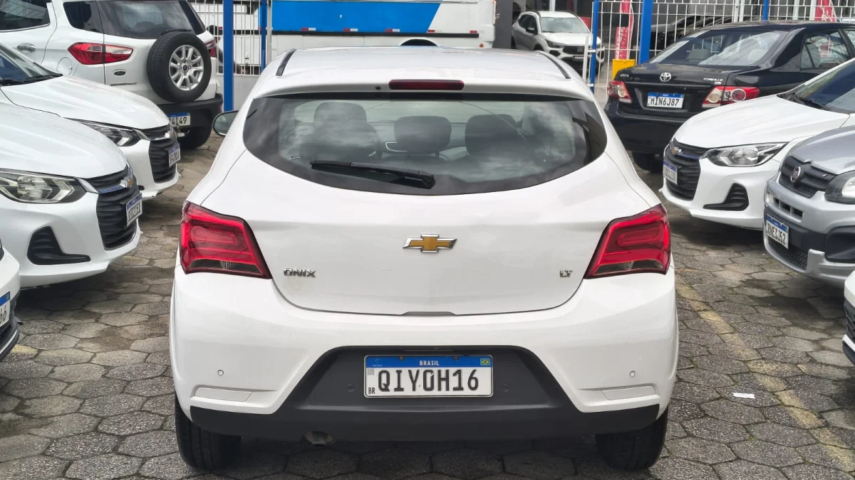 ONIX HATCH LT 1.0 8V FlexPower 5p Mec 2019 - Imagem 5