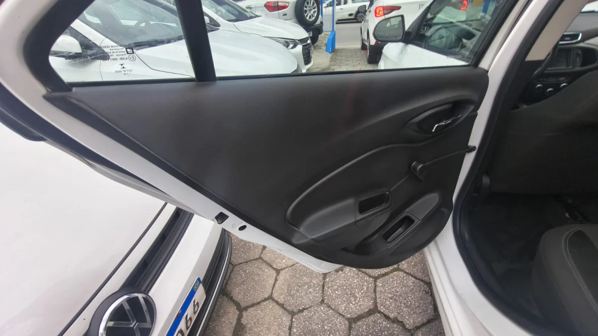 ONIX HATCH LT 1.0 8V FlexPower 5p Mec 2019 - Imagem 7