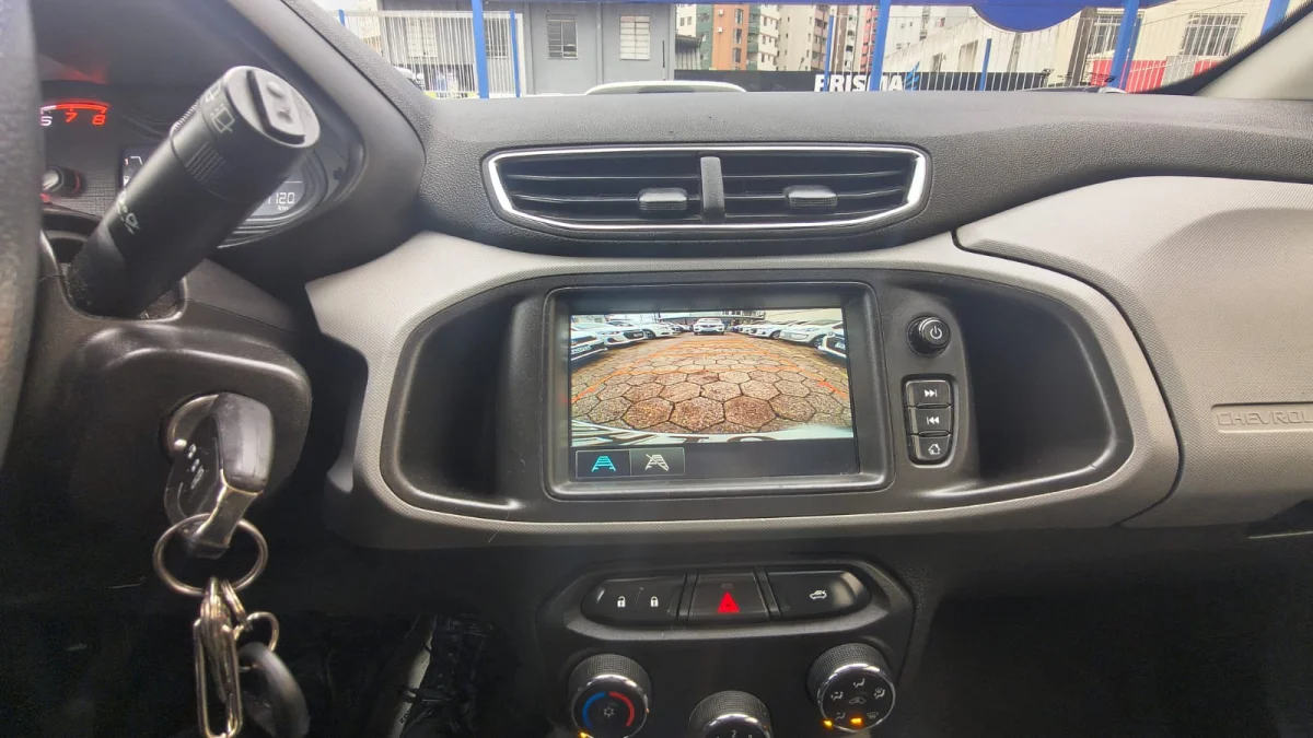 ONIX HATCH LT 1.0 8V FlexPower 5p Mec 2019 - Imagem 9