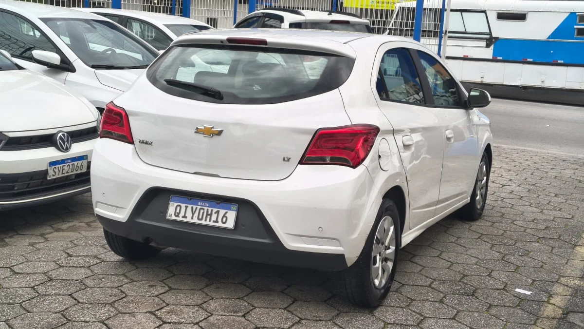 ONIX HATCH LT 1.0 8V FlexPower 5p Mec 2019 - Imagem 15