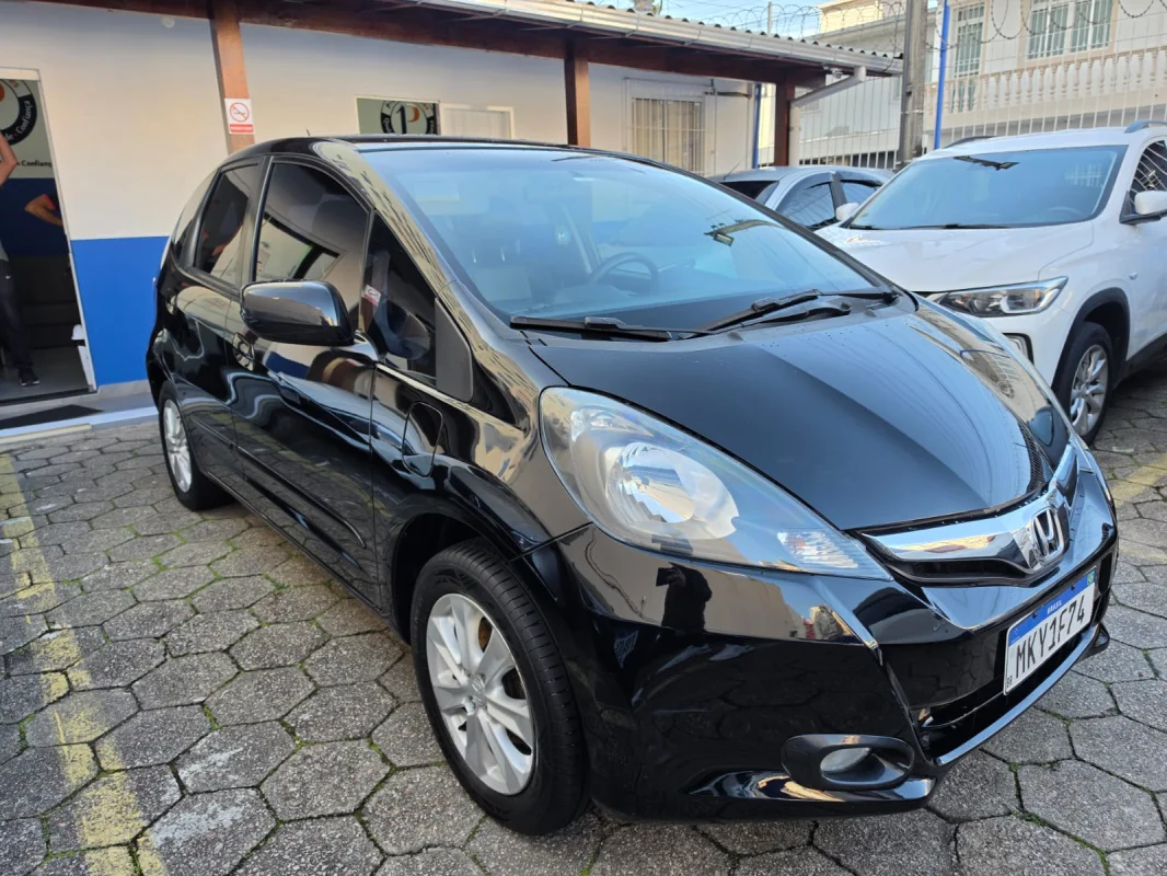 Fit LX 1.4/ 1.4 Flex 8V/16V 5p Automático 2014