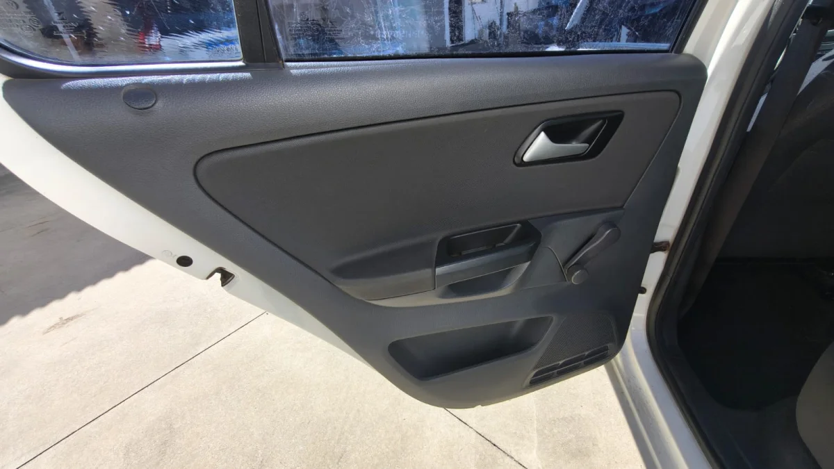Fox BLUEMOTION 1.0 Mi Total Flex 12V 5p 2014 - Imagem 14