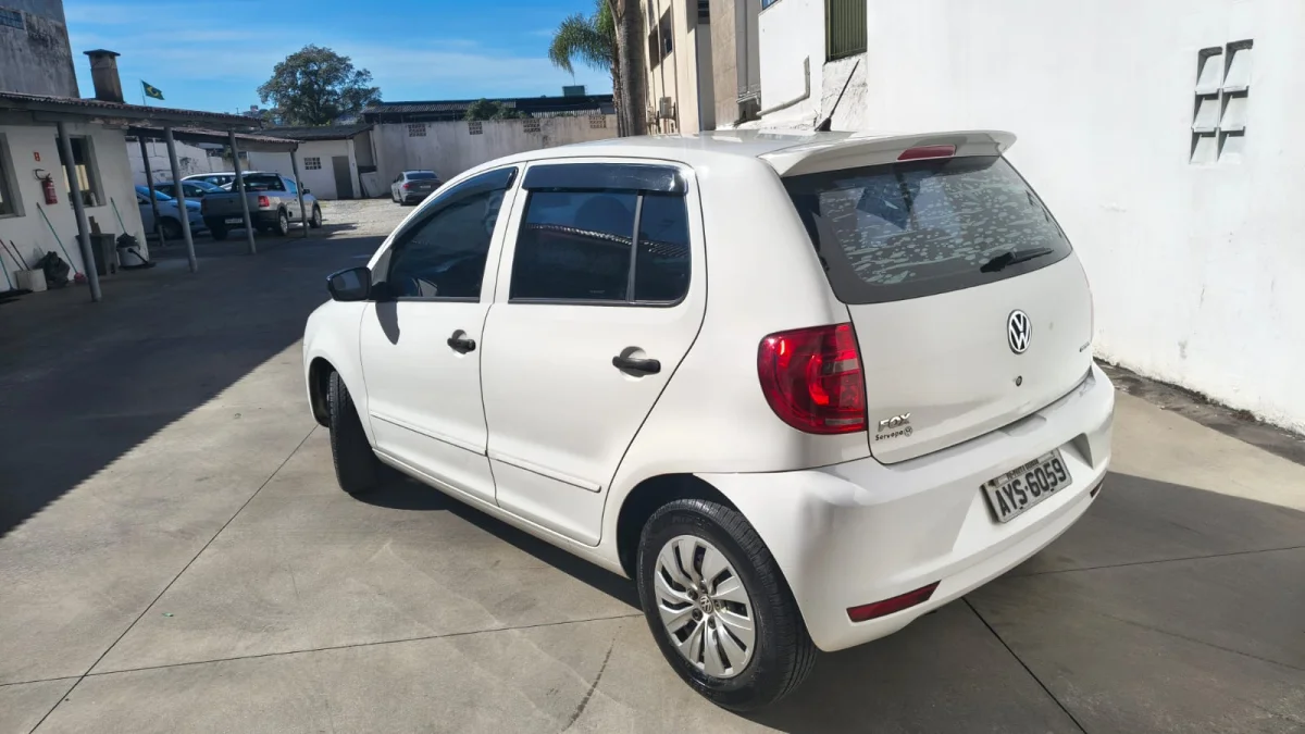 Fox BLUEMOTION 1.0 Mi Total Flex 12V 5p 2014 - Imagem 16