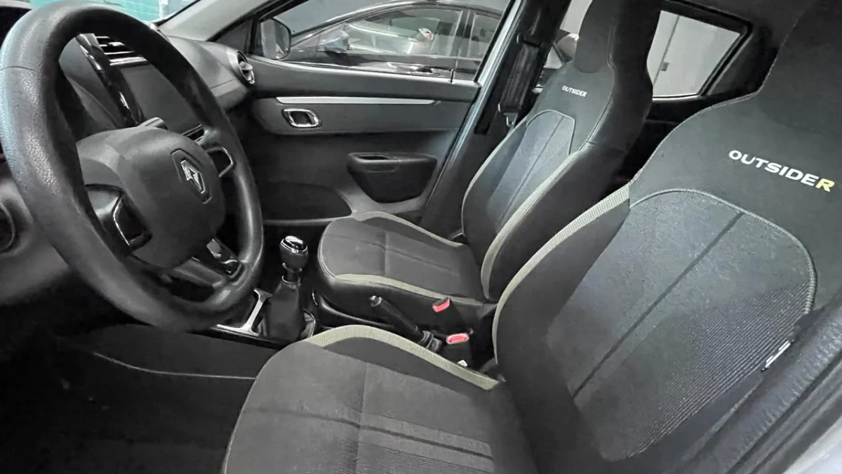 Kwid OUTSIDER 1.0 Flex Completo Mec. 2024 - Imagem 9