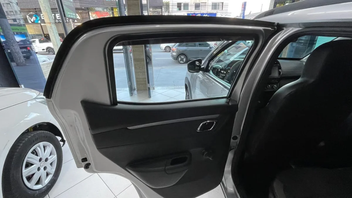 Kwid OUTSIDER 1.0 Flex Completo Mec. 2024 - Imagem 10