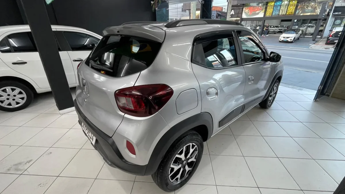 Kwid OUTSIDER 1.0 Flex Completo Mec. 2024 - Imagem 3
