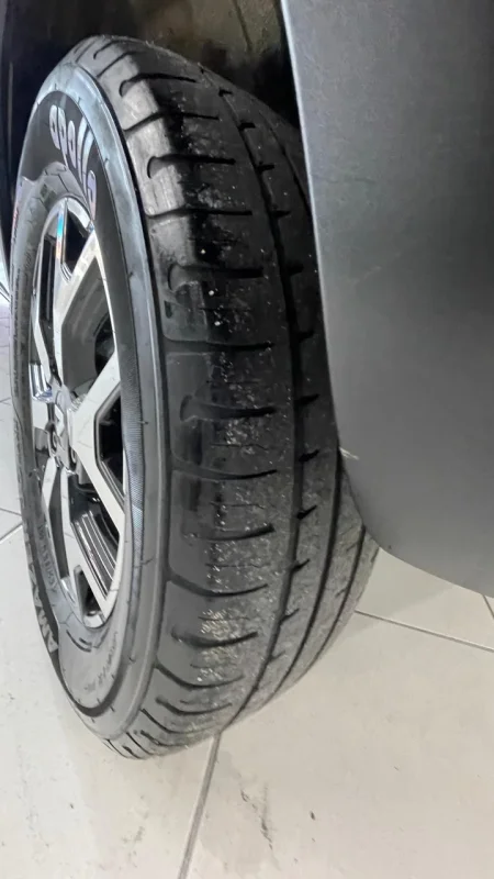 Kwid OUTSIDER 1.0 Flex Completo Mec. 2024 - Imagem 11