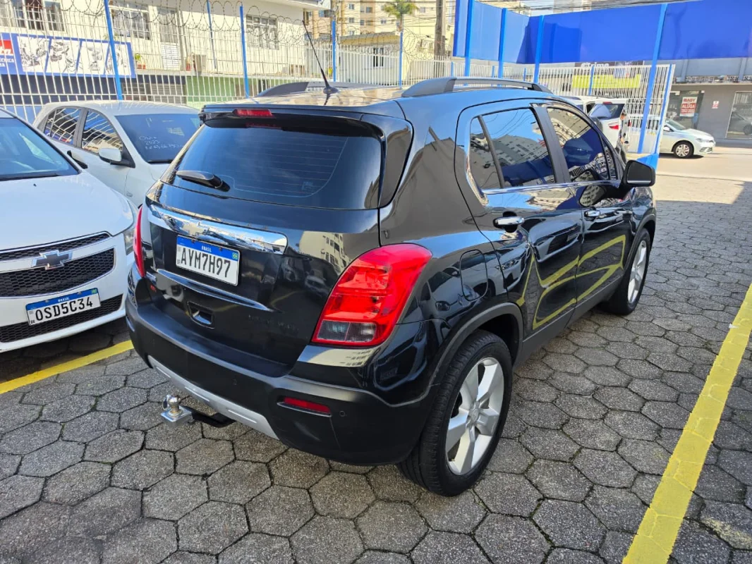 TRACKER LTZ 1.8 16V Flex 4x2 Automática 2014 - Imagem 5