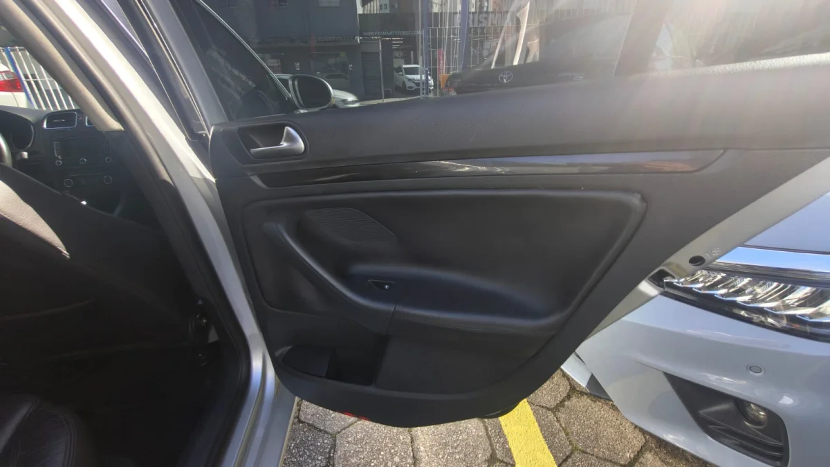 JETTA Variant 2.5 20V 170cv Tiptronic 2011 - Imagem 15