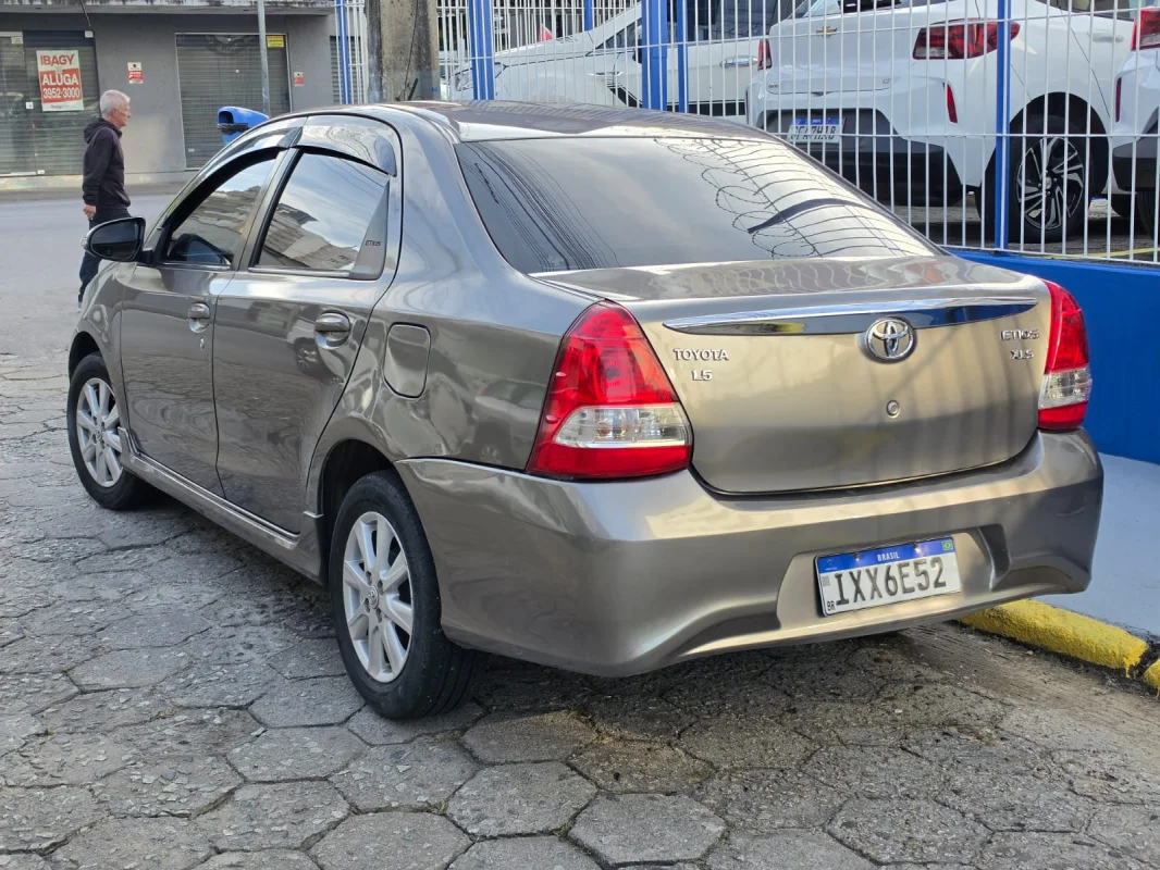 ETIOS XLS Sedan 1.5 Flex 16V 4p Automático 2018 GNV - Imagem 3