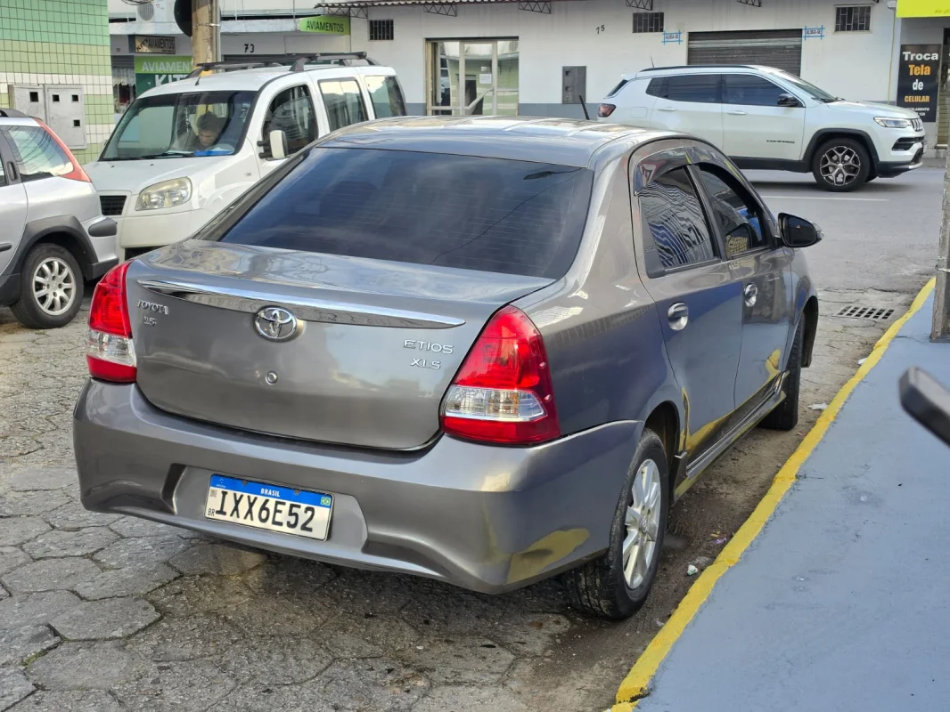 ETIOS XLS Sedan 1.5 Flex 16V 4p Automático 2018 GNV - Imagem 5