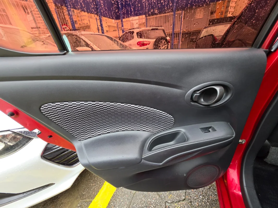 VERSA 1.0 12V FlexStart 4p Mecânico 2018 - Imagem 14