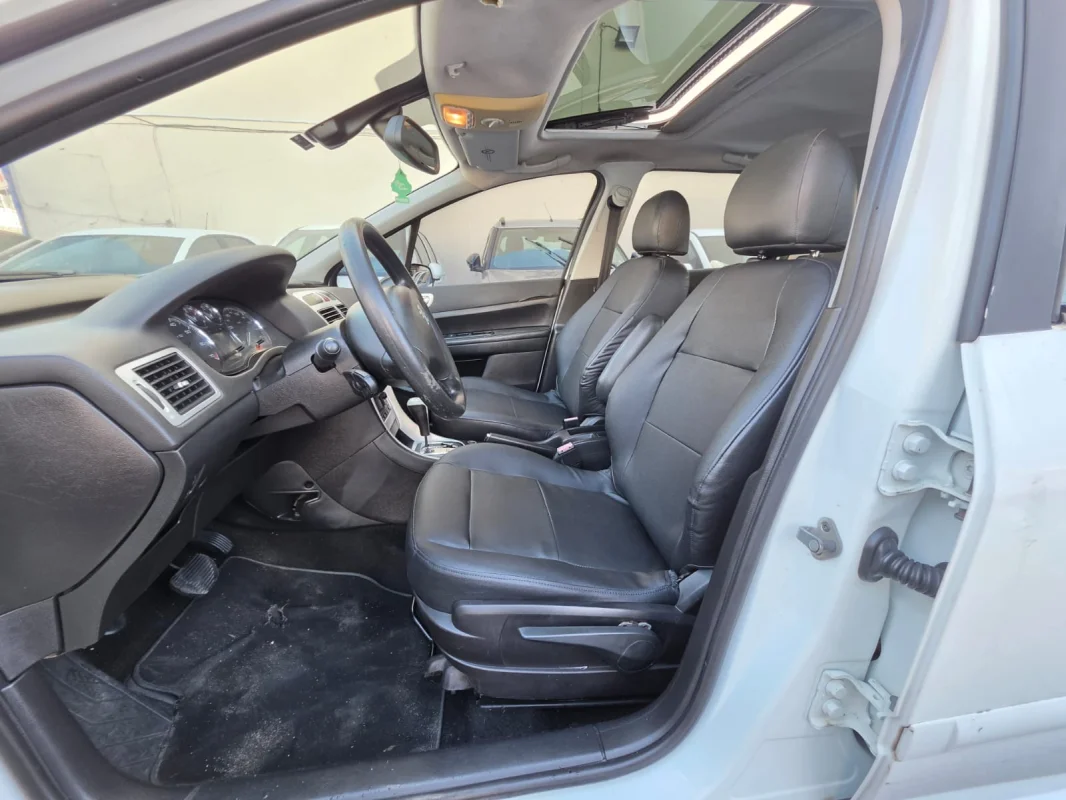 307 Premium 2.0 Aut. Completo com Teto 2012 - Imagem 7