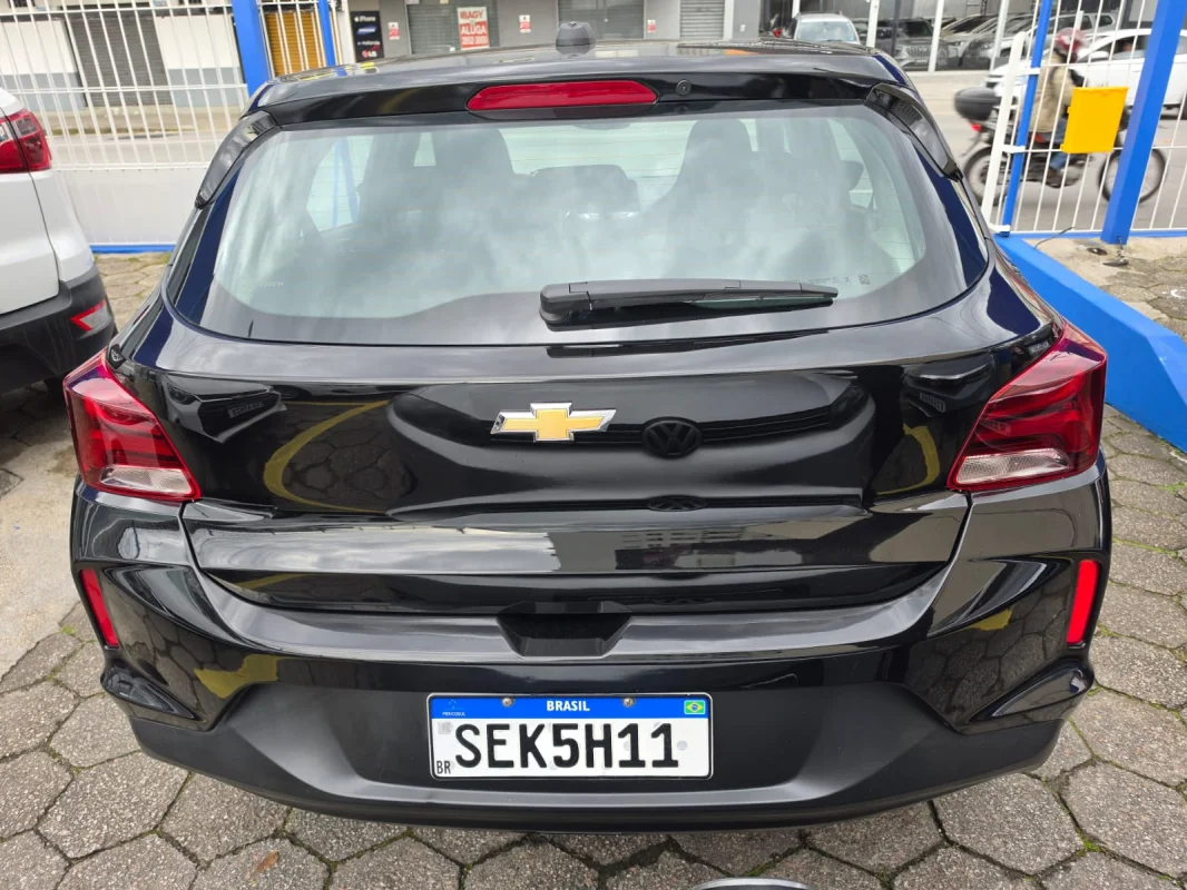 ONIX HATCH LT 1.0 12V Flex 5p Mecânico 2023 - Imagem 6