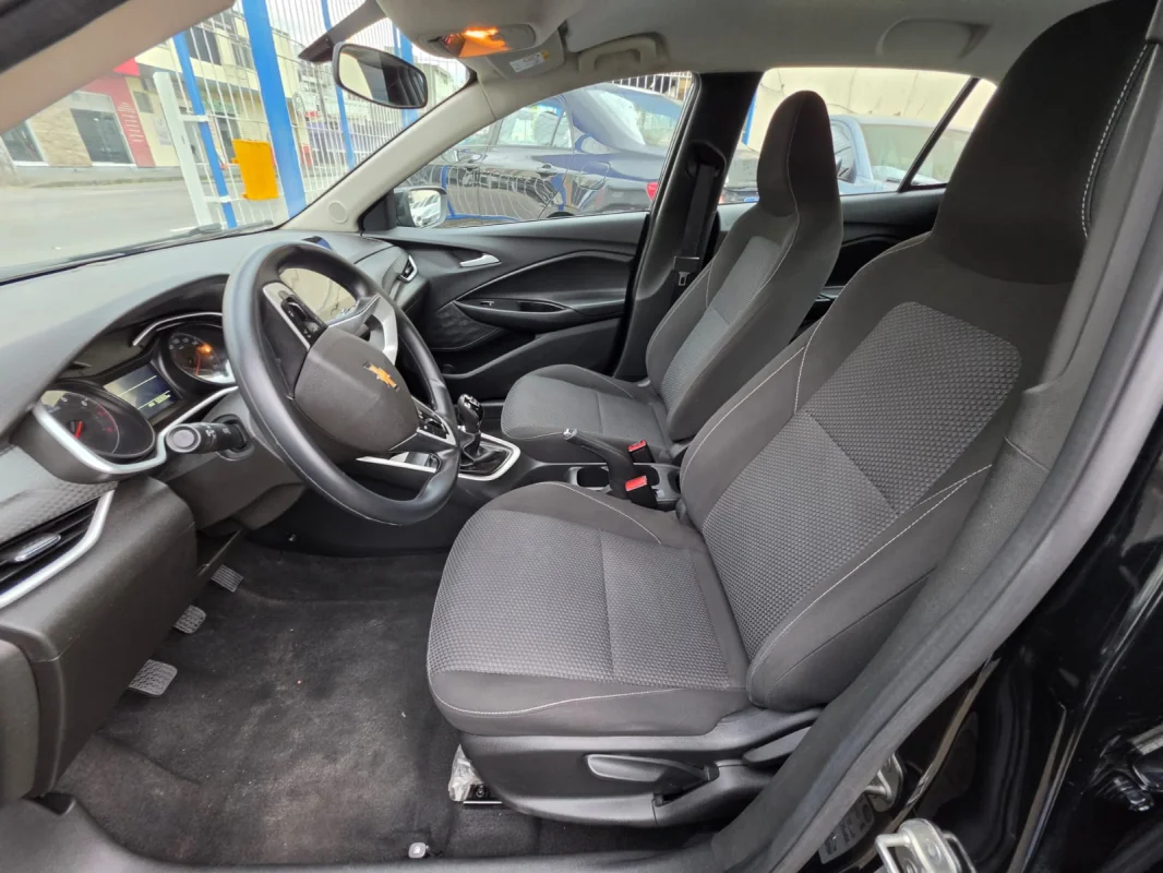ONIX HATCH LT 1.0 12V Flex 5p Mecânico 2023 - Imagem 10