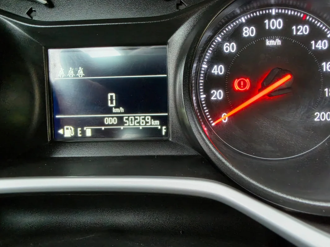 ONIX HATCH LT 1.0 12V Flex 5p Mecânico 2023 - Imagem 9