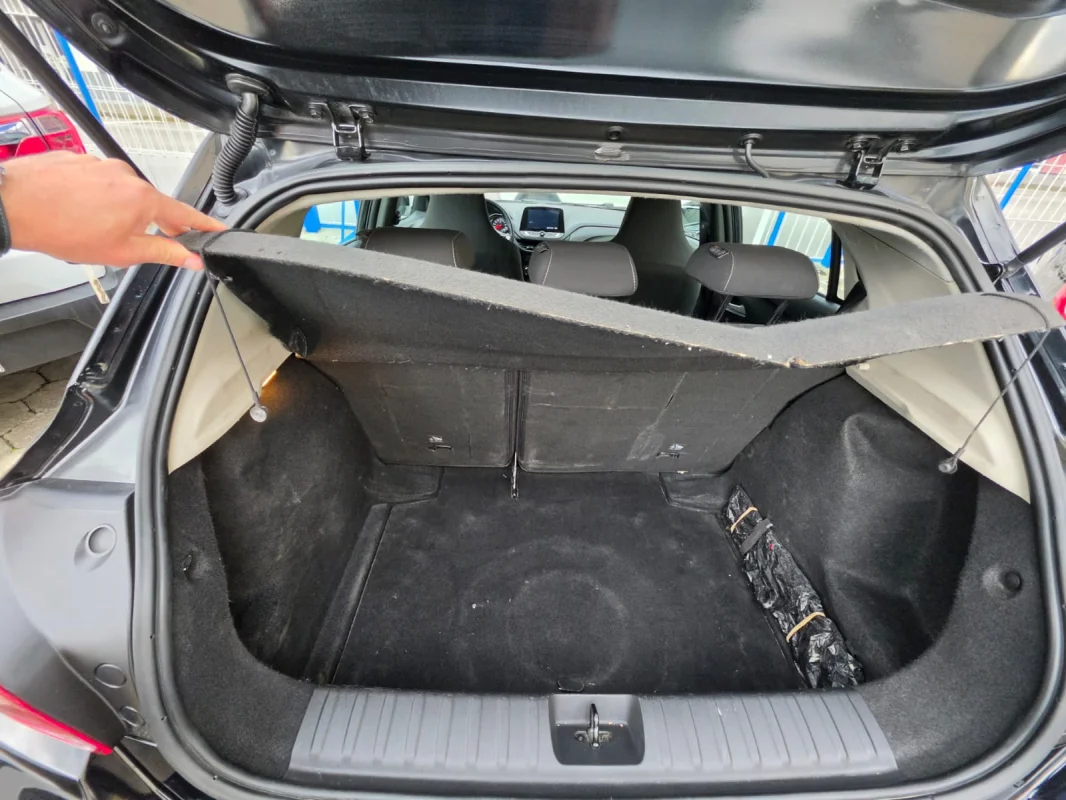 ONIX HATCH LT 1.0 12V Flex 5p Mecânico 2023 - Imagem 11