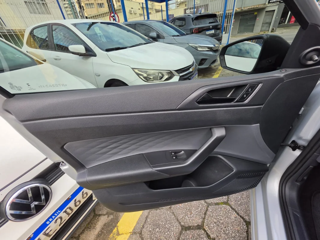 Polo Track 1.0 Flex 12V 5p 2024 - Imagem 6