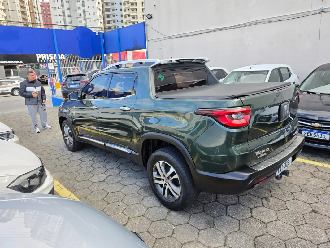 Toro Volcano 2.0 16V 4x4 TB Diesel Aut. 2017 - Imagem 5