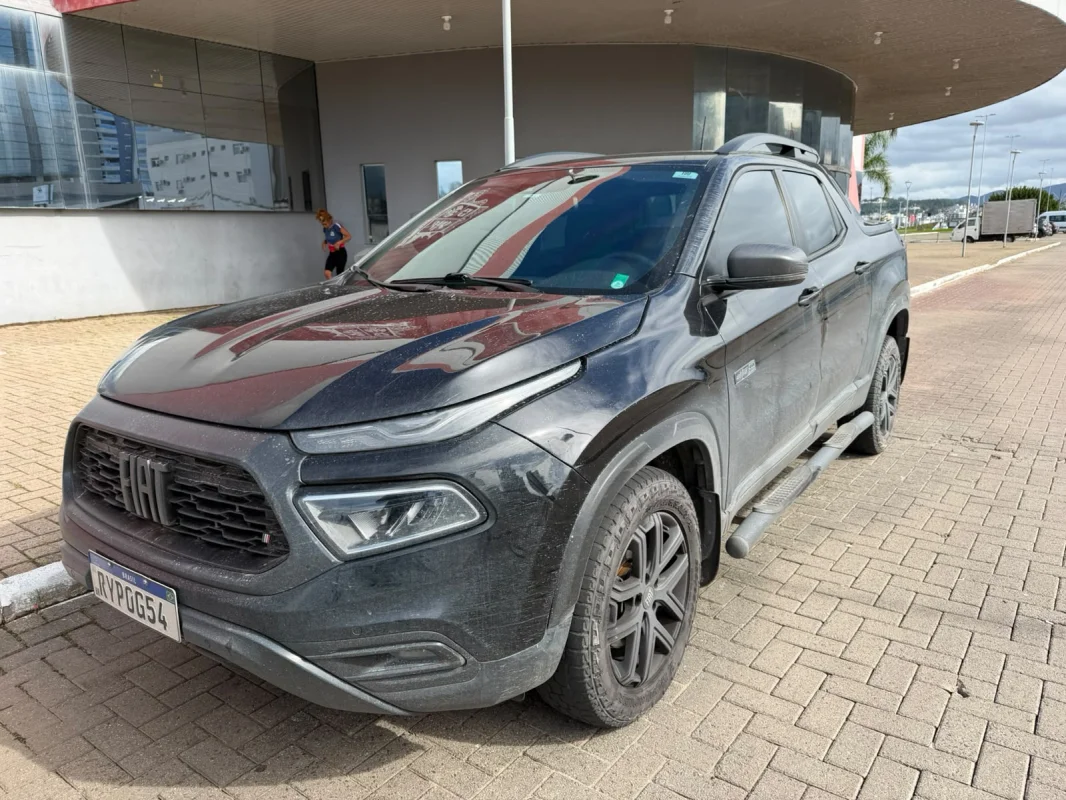 Toro Ultra 2.0 16V 4x4 TB Diesel Automática 2023 - Imagem 3