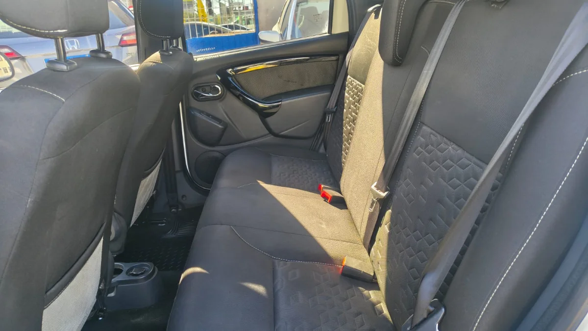 DUSTER OROCH Dyna. 1.6 Flex 16V Mec 2018 - Imagem 8