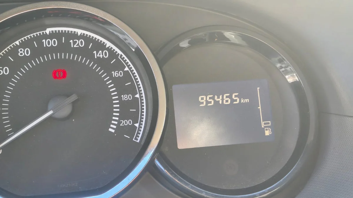 DUSTER OROCH Dyna. 1.6 Flex 16V Mec 2018 - Imagem 9