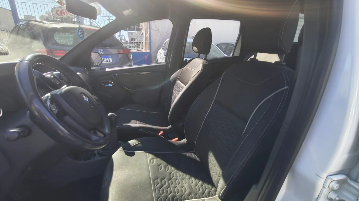 DUSTER OROCH Dyna. 1.6 Flex 16V Mec 2018 - Imagem 10
