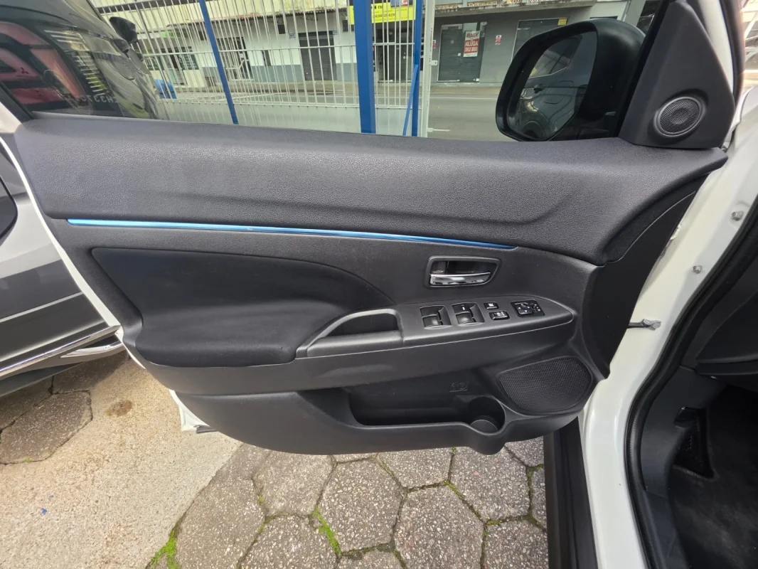 ASX 2.0 16V 4x2 Flex Automática 2018 - Imagem 13