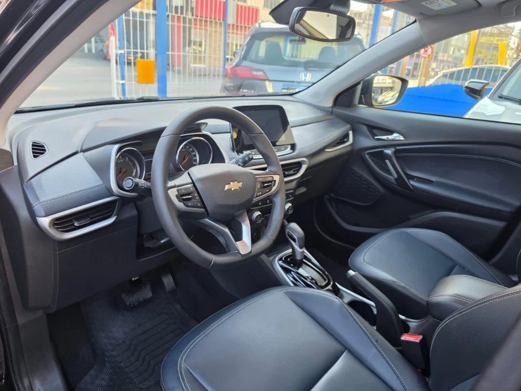 TRACKER Premier 1.2 Turbo Automática 2022 com TETO - Imagem 12