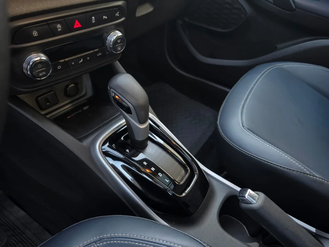 TRACKER Premier 1.2 Turbo Automática 2022 com TETO - Imagem 15