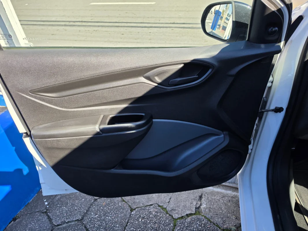 JOY Hatch 1.0 8V Black Edition Flex Mec. 2021 - Imagem 14