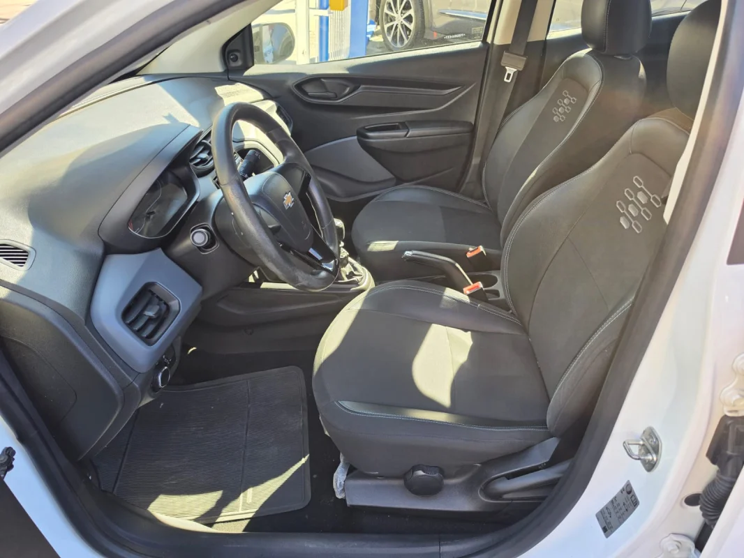 JOY Hatch 1.0 8V Black Edition Flex Mec. 2021 - Imagem 15