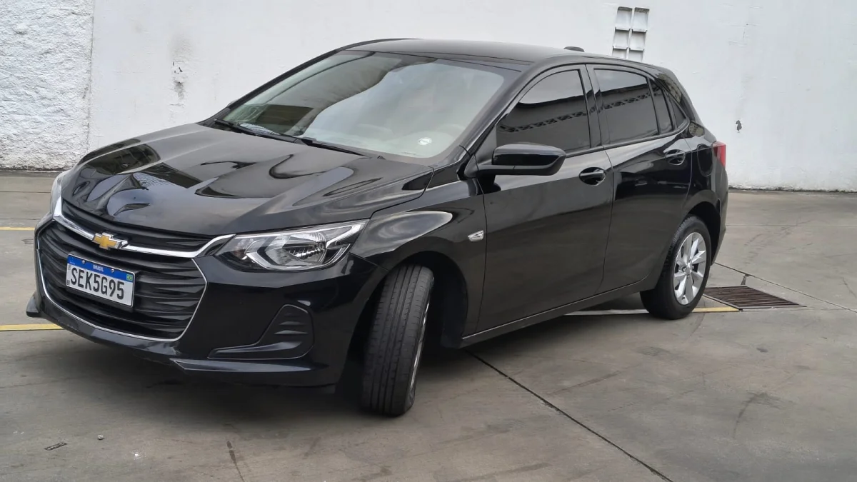 ONIX HATCH LT2 1.0 12V Flex 5p Mecânico 2023 - Imagem 3