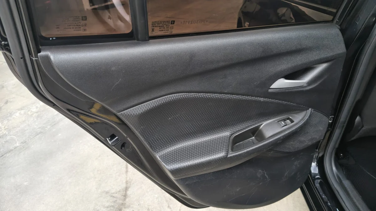 ONIX HATCH LT2 1.0 12V Flex 5p Mecânico 2023 - Imagem 16