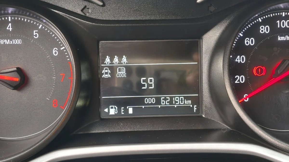 ONIX HATCH LT2 1.0 12V Flex 5p Mecânico 2023 - Imagem 12