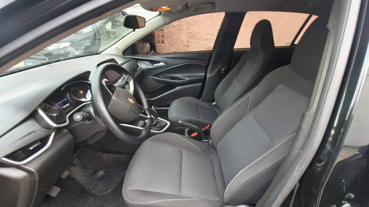 ONIX HATCH LT2 1.0 12V Flex 5p Mecânico 2023 - Imagem 11