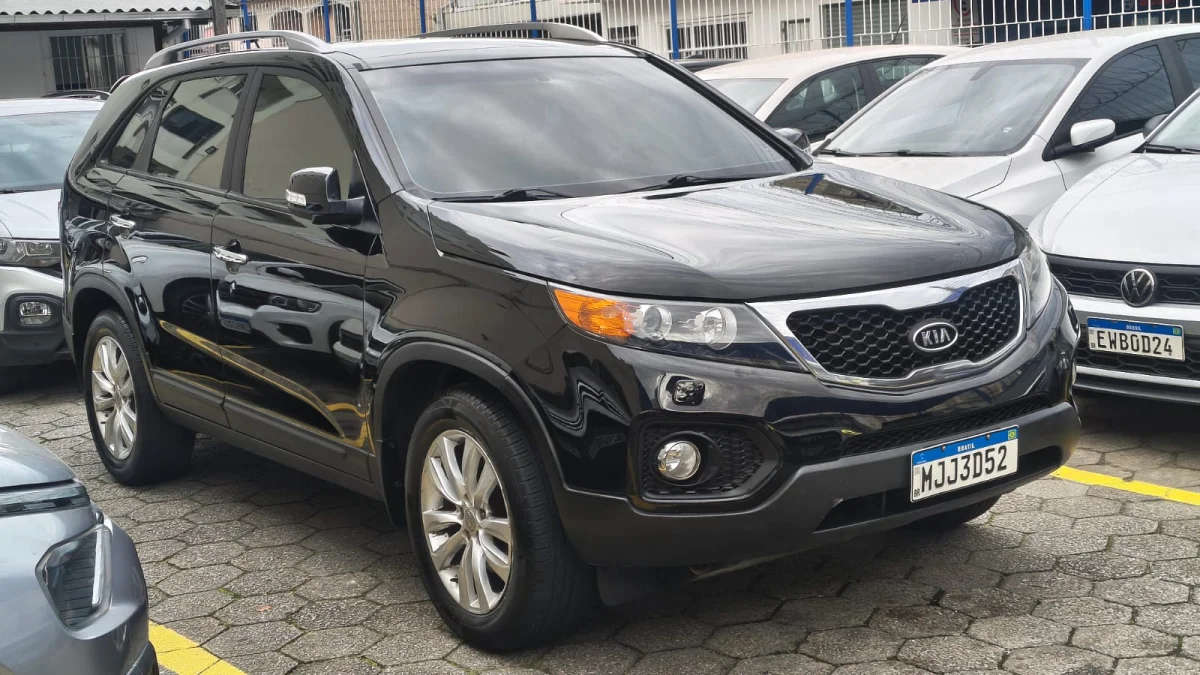 Sorento 2.4 16V 4x2 Aut. com teto solar duplo 7 lugares 2011
