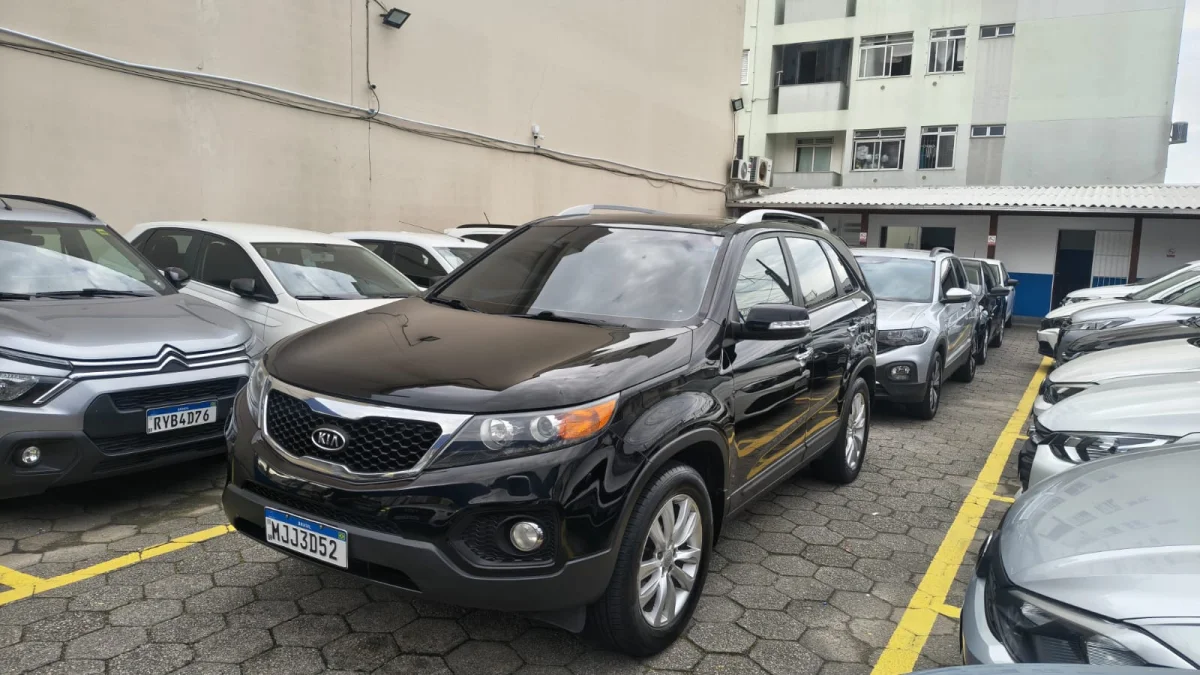 Sorento 2.4 16V 4x2 Aut. com teto solar duplo 7 lugares 2011 - Imagem 4
