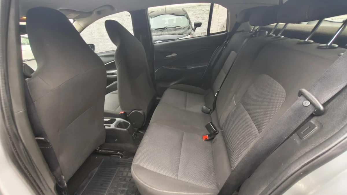 ONIX HATCH LT2 1.0 12V Flex 5p Mecânico 2023 - Imagem 10