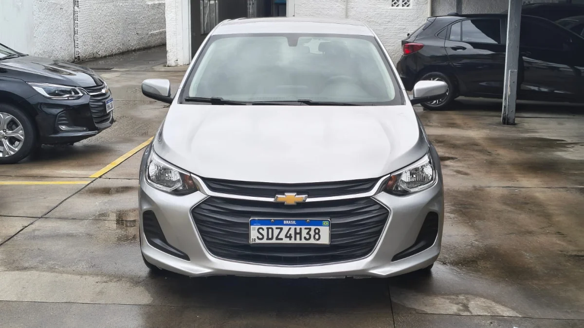 ONIX HATCH LT2 1.0 12V Flex 5p Mecânico 2023 - Imagem 2