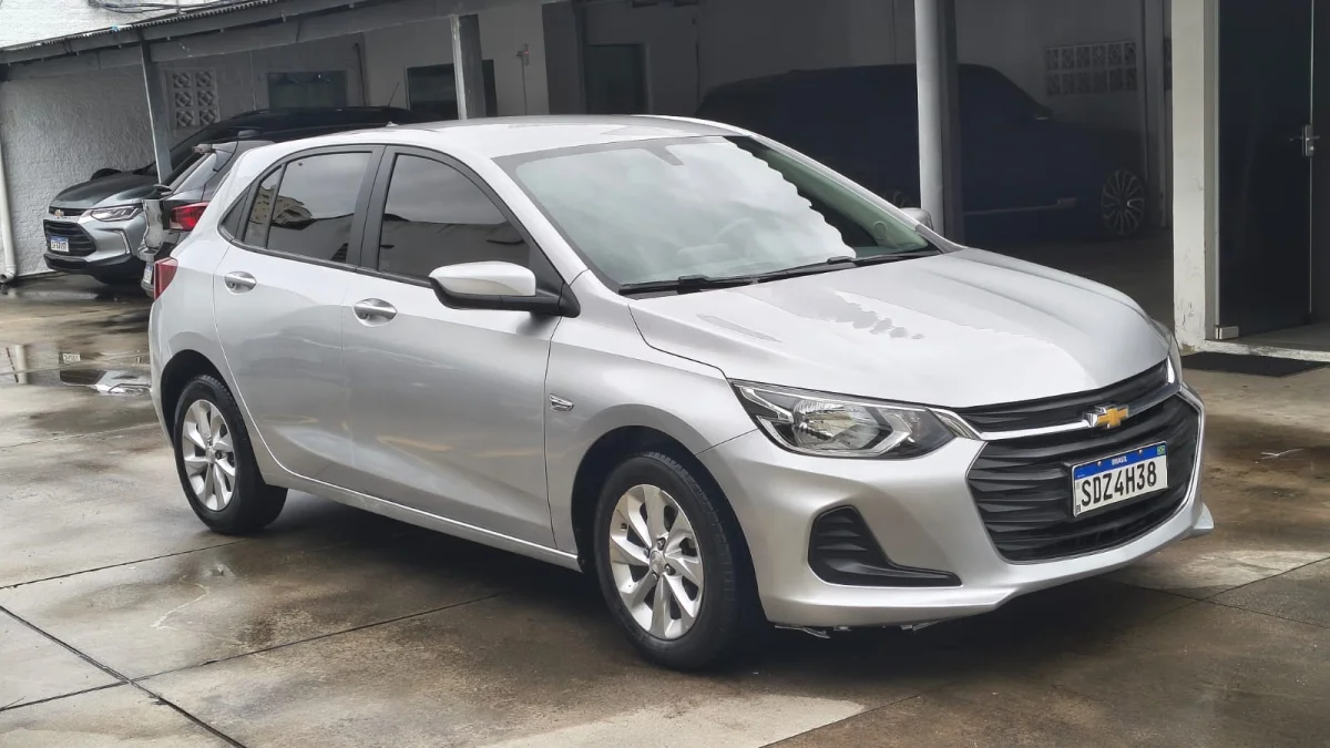 ONIX HATCH LT2 1.0 12V Flex 5p Mecânico 2023