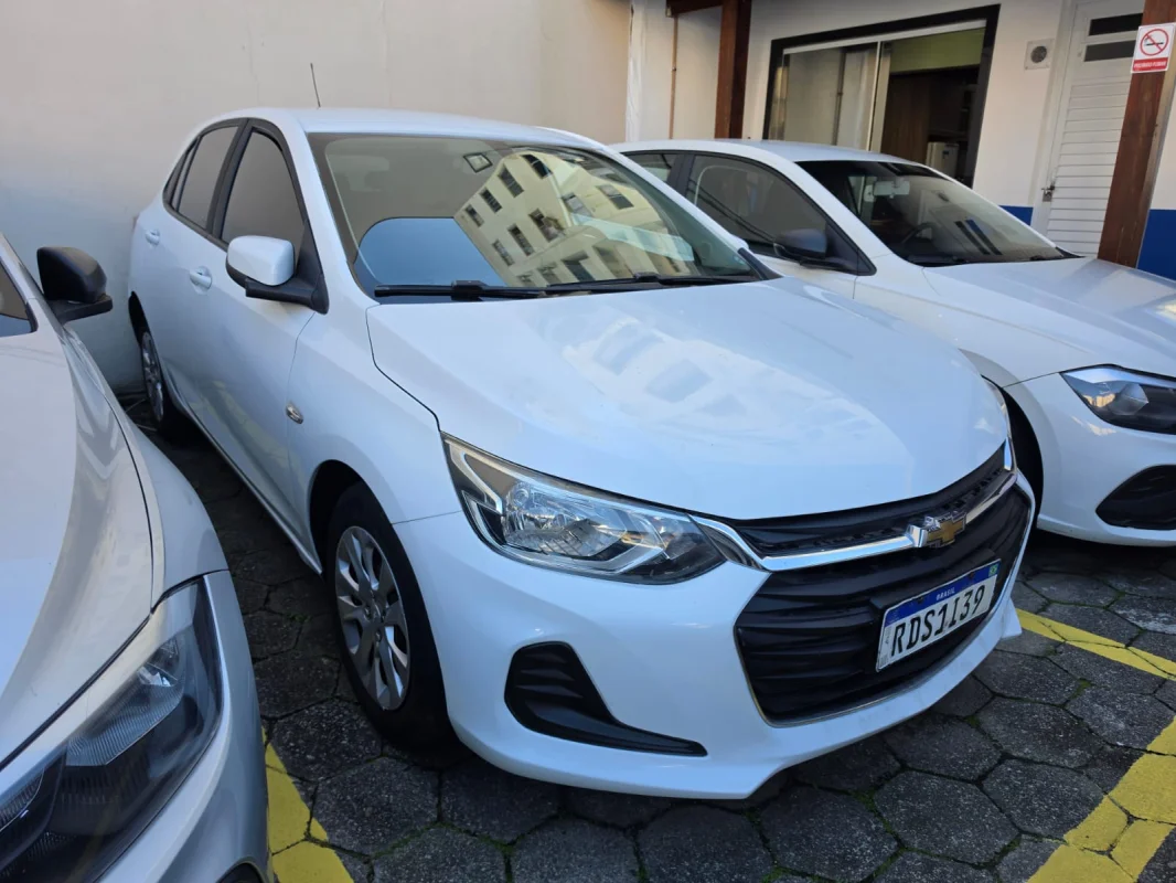 Onix Hatch 1.0 LT1 Completo 2021