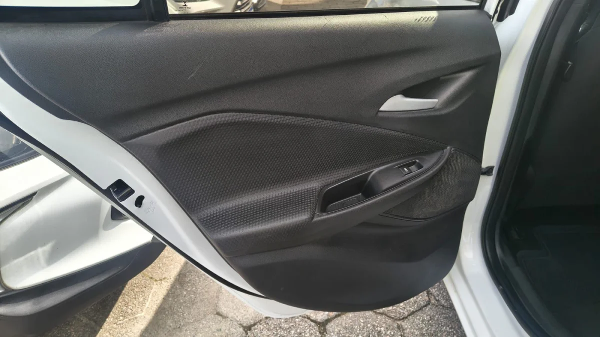 Onix Hatch 1.0 LT1 Completo 2021 - Imagem 9