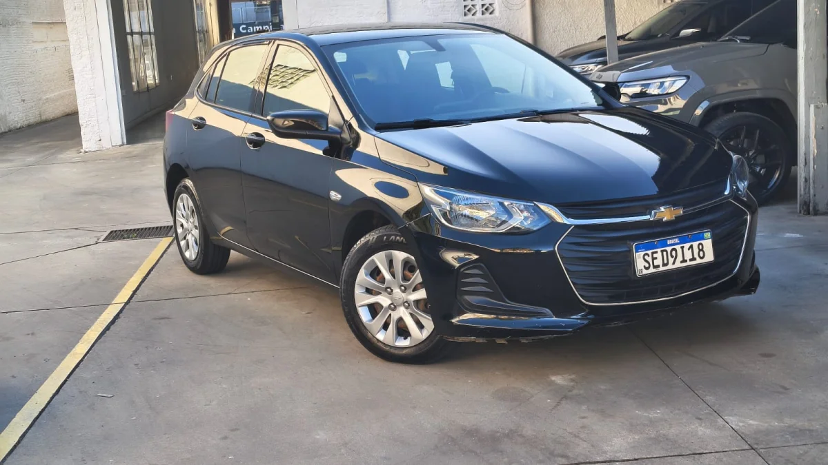 ONIX HATCH LT 1.0 12V Flex 5p Mecânico 2023