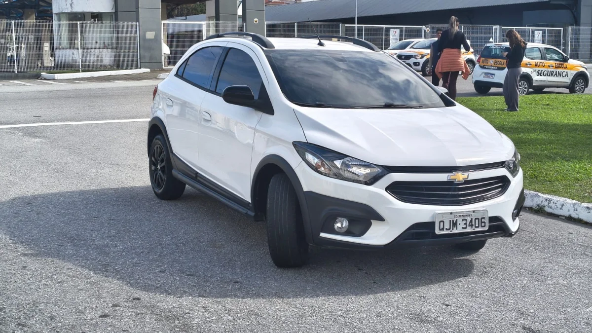 ONIX HATCH ACTIV 1.4 8V Flex 5p Mec. 2019