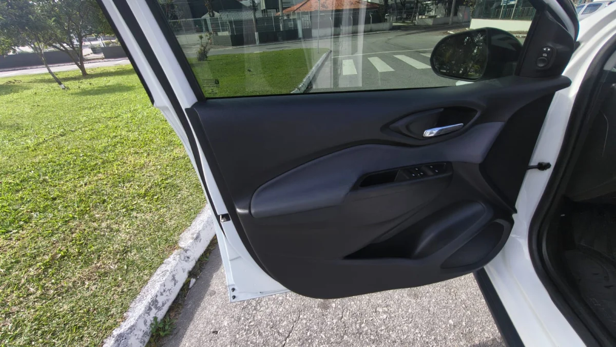 ONIX HATCH ACTIV 1.4 8V Flex 5p Mec. 2019 - Imagem 16